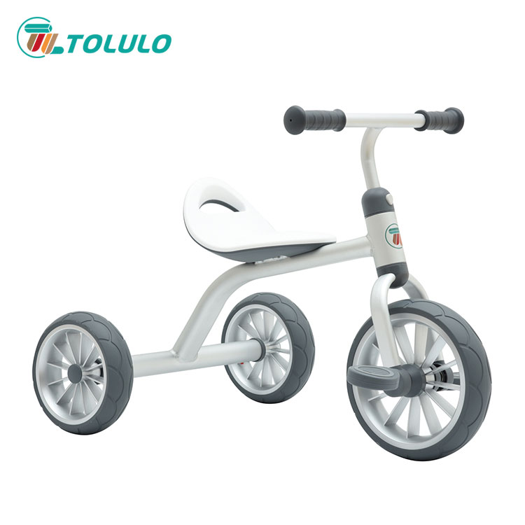 Quels sont les avantages de l'aluminium de bébé Tricke + des roues PU pour les bébés?
